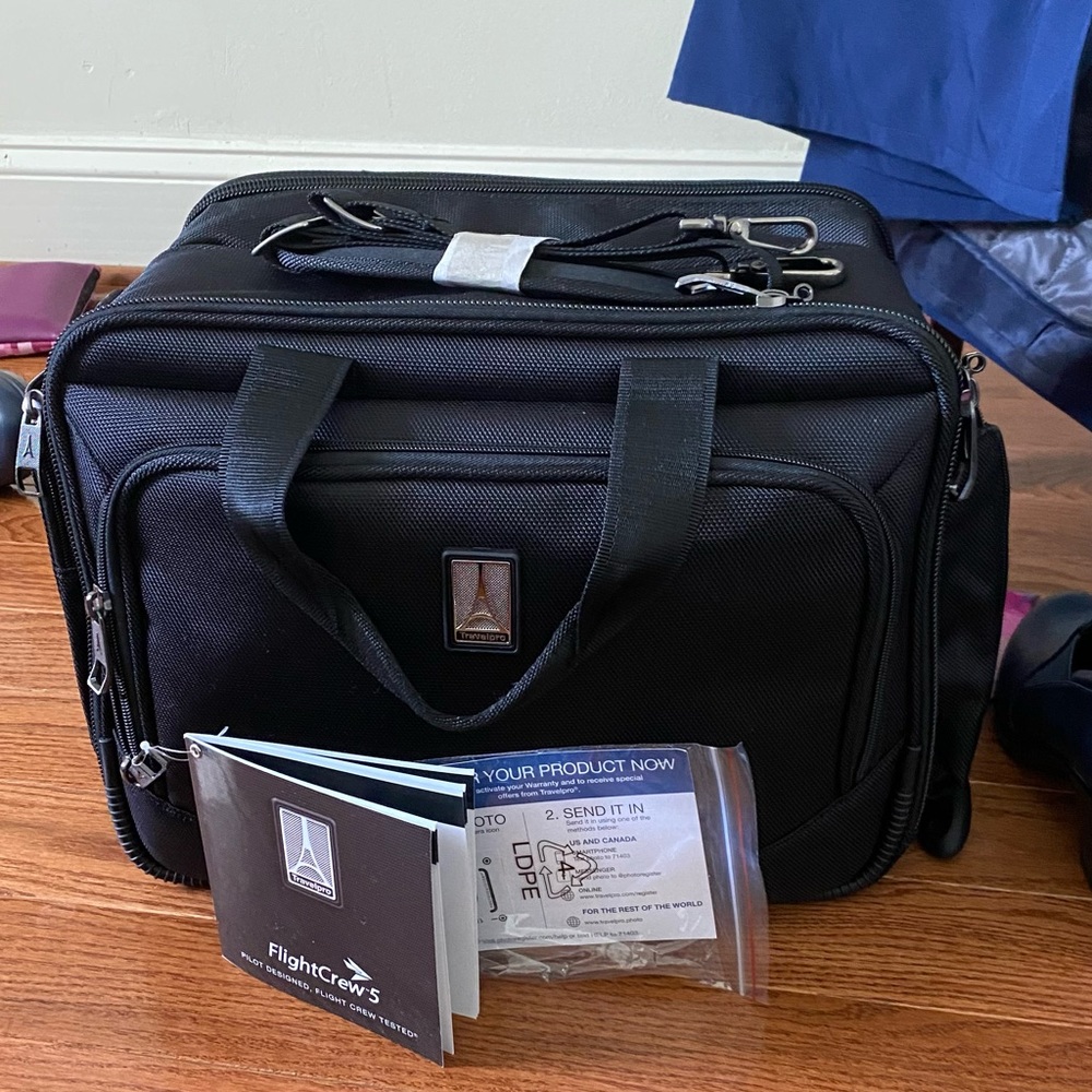 The Travelpro FlightCrew 5 Multi-Purpose Tote